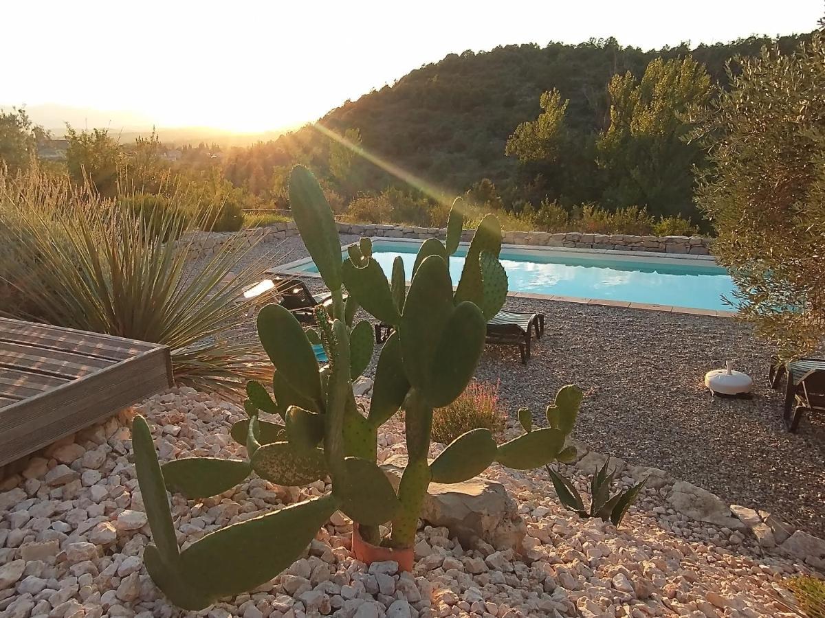 Bed and Breakfast Les Agaves Piscine Panoramique Vue Exceptionnelle Гропьер Экстерьер фото